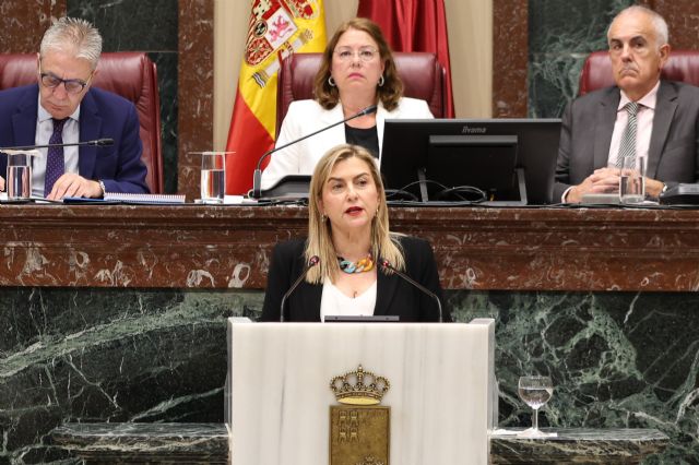 Carmina Fernández: “Señor López Miras, salga de la burbuja, baje de la cuadriga, déjese la guitarra y aterrice en la Región de Murcia real” - 1, Foto 1