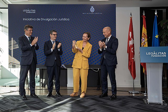 El ministro de Justicia preside la entrega de los premios Fundación Legálitas a la RAE y TaxDown - 1, Foto 1