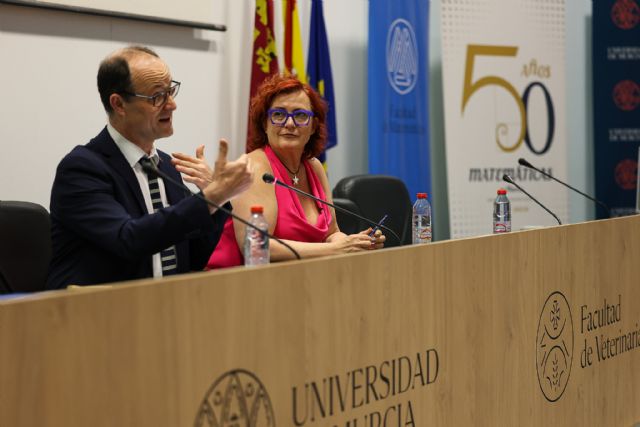 La Universidad de Murcia conmemora el medio siglo de los estudios de Matemáticas - 2, Foto 2