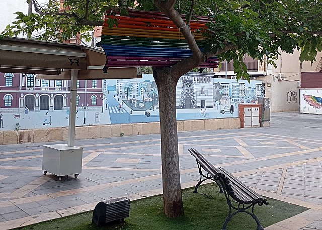 Lorca�ris denuncia una nueva vandalizaci�n del banco arco�ris de Lorca y exige una condena institucional firme al Ayuntamiento
