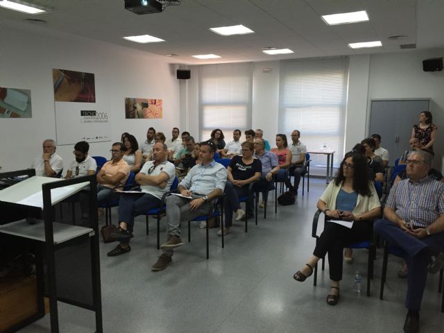 Celebrada en CETEM una jornada sobre el reglamento europeo de la madera y su afección a las empresas del mueble y madera - 2, Foto 2