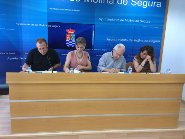 El Ayuntamiento de Molina de Segura firma un convenio de colaboración con Proyecto Hombre para programa de atención a personas con problemas de adicción - 2, Foto 2