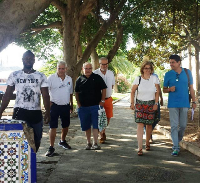 Desarrollo Sostenible promueve el acondicionamiento del acerado en la calle Trovero Marin - 1, Foto 1