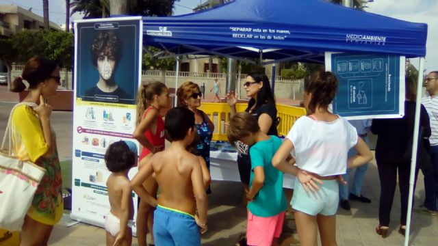La concejalía de Medio Ambiente invita a los bañistas a reciclar y respirar - 1, Foto 1