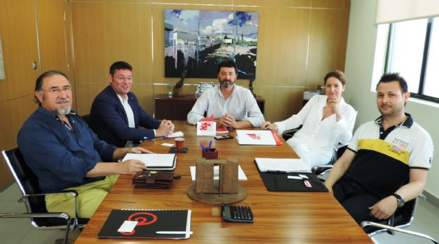 El Ayuntamiento de Molina de Segura visita la empresa puntera SAECO, para apoyar su actividad y celebrar su trayectoria en su 40 aniversario - 2, Foto 2