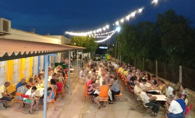 Los vecinos de La Loma ya se divierten con sus fiestas en honor a San Joaquín - 2, Foto 2