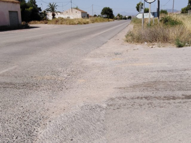 Los vehículos que quieran desplazarse del casco urbano de Totana a la zona de Lébor deben hacerlo a través de la carretera de El Raiguero RM-D22 por estar cortado a la altura de Escamusa, Foto 2