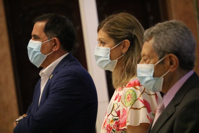 Murcia rinde homenaje a sus abuelos, los auténticos héroes de la pandemia - 5, Foto 5