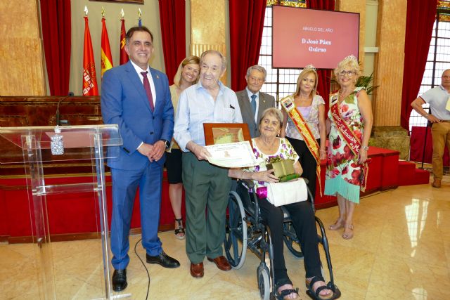 El Ayuntamiento lanza la campaña 'Murcia quiere a sus abuelos' para conmemorar el 26 de julio y rendir tributo a esta figura - 3, Foto 3