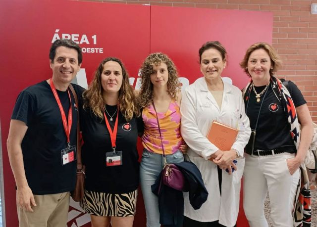 El SMS renueva el acuerdo de colaboración con 'Mamás en Acción' para atender a niños ingresados sin acompañamiento en la Arrixaca - 1, Foto 1