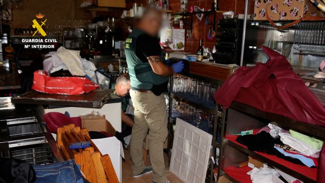 La Guardia Civil detiene a los presuntos autores de un robo con intimidación en una vivienda de Las Torres de Cotillas - 2, Foto 2