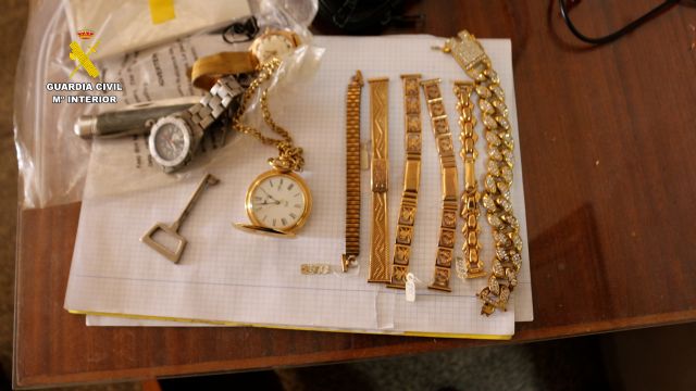 La Guardia Civil detiene a los presuntos autores de un robo con intimidación en una vivienda de Las Torres de Cotillas - 3, Foto 3