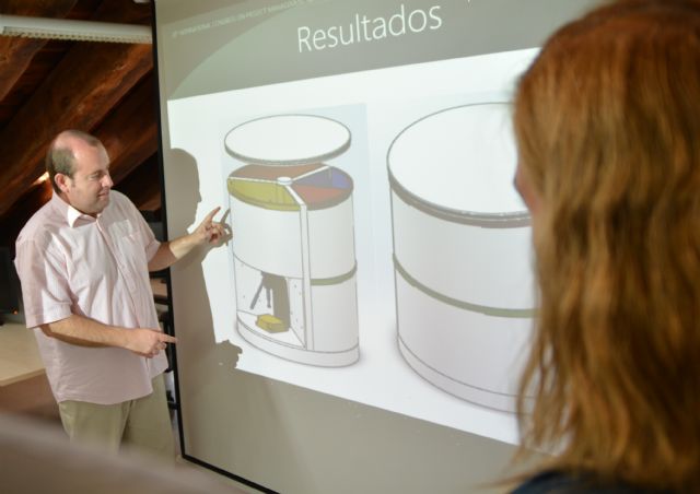 Investigadores de la UPCT idean  una papelera de reciclaje para casa que ahorra espacio - 1, Foto 1