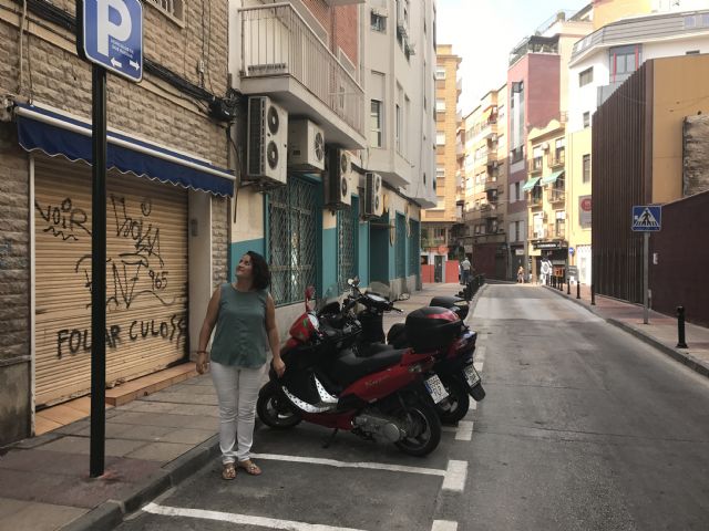 El barrio de Santa Eulalia cuenta con más plazas de estacionamiento para personas con movilidad reducida - 2, Foto 2