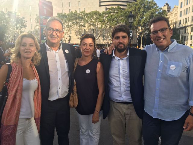 El PPRM presente en Barcelona en la manifestación contra el terrorismo - 3, Foto 3