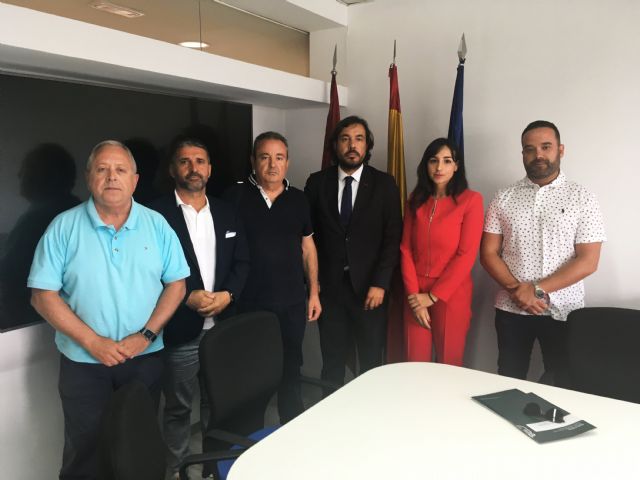 La Comunidad desbloquea las negociaciones para un nuevo convenio colectivo en hostelería - 1, Foto 1