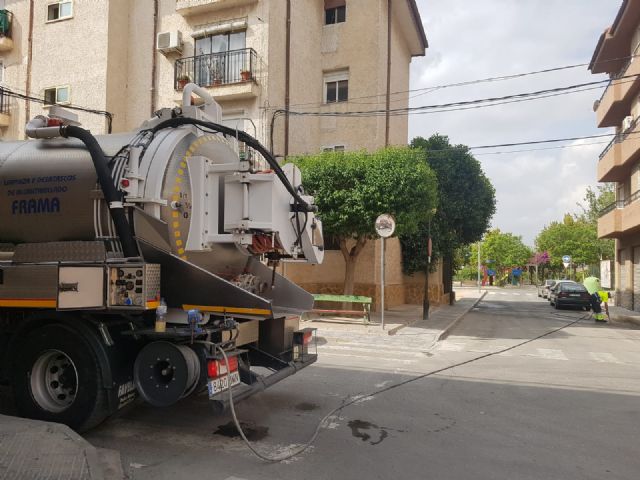 El Ayuntamiento de Beniel desarrolla labores de limpieza de imbornales y alcantarillado ante la posibilidad de fuertes lluvias - 1, Foto 1