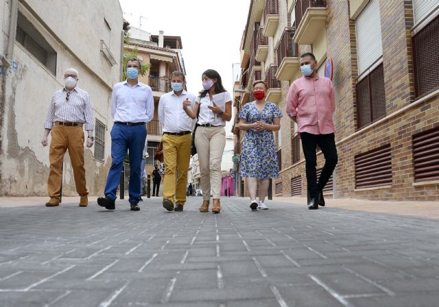 Finalizan las obras de la calle Saavedra Fajardo de La Alberca, que abre para el peatón como un espacio más amable y accesible - 1, Foto 1