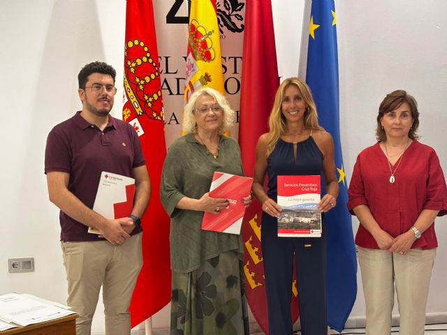 El Ayuntamiento refuerza con Cruz Roja la protección de los ciudadanos en emergencias y actos públicos - 3, Foto 3