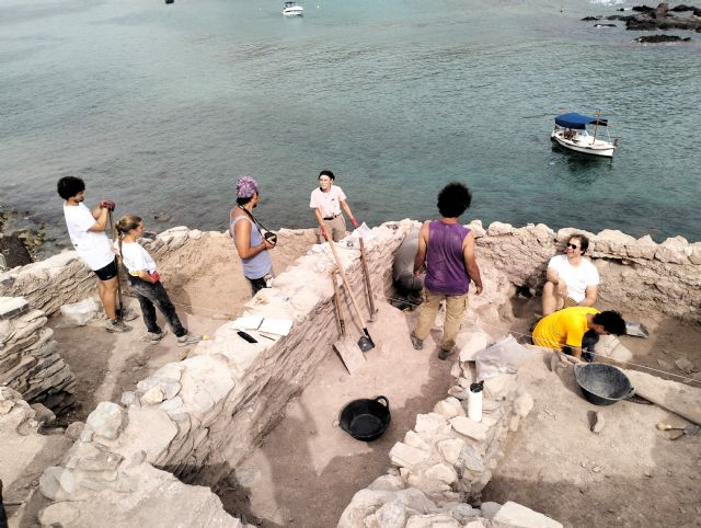 Arrancan la VI campaña de excavaciones arqueológicas en Isla del Fraile - 1, Foto 1