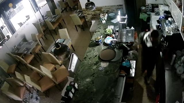 Detienen al presunto autor de una decena de robos en comercios de Los Alcázares - 3, Foto 3