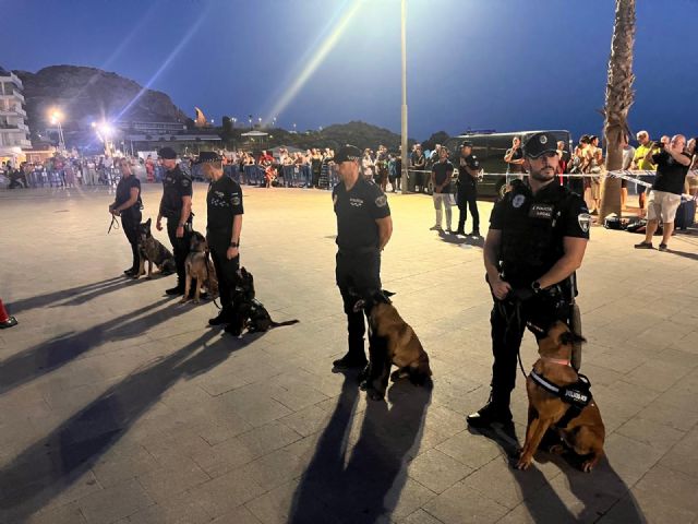 Las unidades caninas muestran en Águilas su importante labor en materia de seguridad - 2, Foto 2