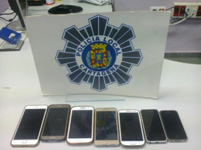 La Policía Local detiene a tres individuos como presuntos autores del robo de móviles junto al campamento festero - 1, Foto 1