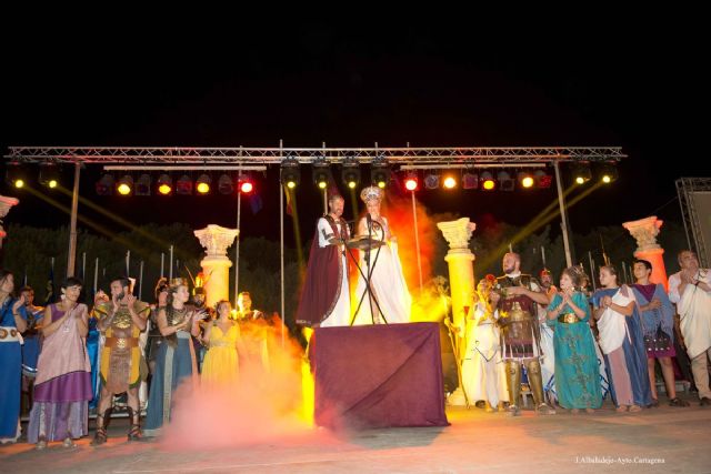 Carthagineses y Romanos apagaron el fuego sagrado hasta el próximo año - 1, Foto 1