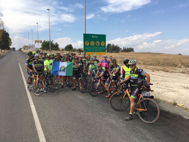 Más de 40 integrantes del club ciclista Pinatar realiza una ruta cicloturística a Bullas - 1, Foto 1