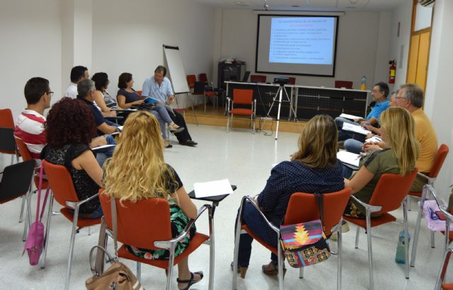 Cómo motivar y dirigir equipos de trabajo, tema del nuevo curso para funcionarios de la EFIAP y el Ayuntamiento torreño - 1, Foto 1