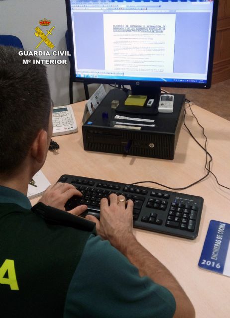 La Guardia Civil desmantela un grupo juvenil dedicado al robo en viviendas - 2, Foto 2