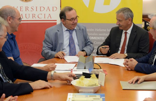 La UMU y Hefame pondrán en marcha un aula de simulación de farmacia para las prácticas de los estudiantes - 1, Foto 1