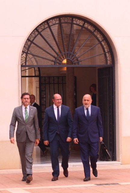 Pedro Antonio Sánchez: La Región de Murcia está profundamente orgullosa de su identidad y a la vez hace gala de su pertenencia a España - 2, Foto 2