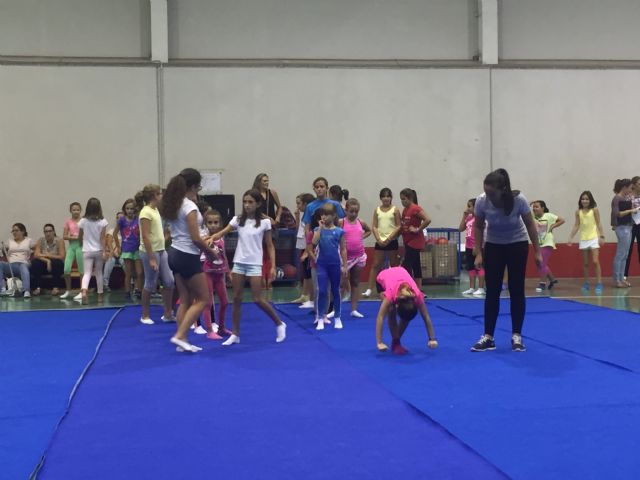 Gimnasia Rítmica y Lunes Saludable para superar la post-Feria - 1, Foto 1