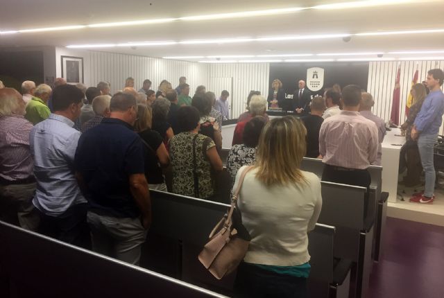 Las Torres de Cotillas recuerda con un minuto de silencio a la víctima mortal de violencia de género de Canteras - 1, Foto 1