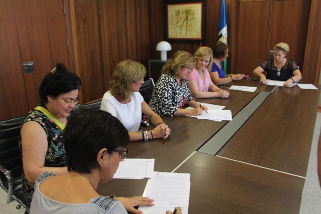 Ayuntamiento y papelerías locales gestionan las ayudas de material para educación infantil - 1, Foto 1