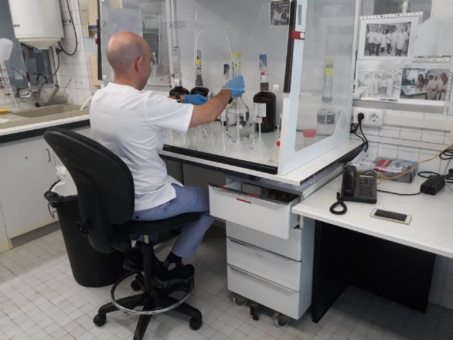 El laboratorio de Salud Pública examina cada año cerca de 8.000 muestras para prevenir enfermedades - 1, Foto 1