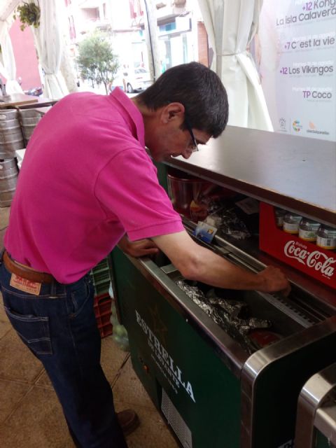 La concejalía de Sanidad desarrolla la supervisión de todos los establecimientos gastronómicos instalados con motivo de la celebración de nuestra Feria y Fiestas - 2, Foto 2