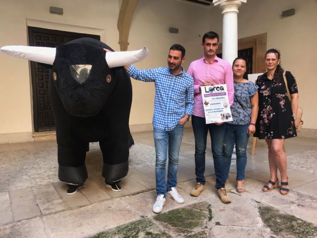 El Club Taurino celebra el próximo domingo una agenda de actividades para conmemorar la Feria de Lorca con encierro infantil, toro mecánico, fotomatón y plaza hinchable - 1, Foto 1