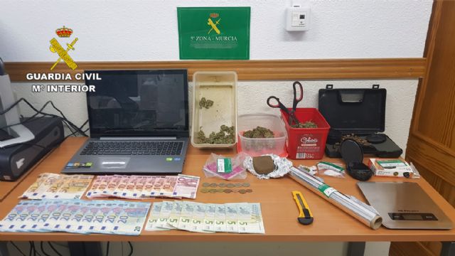 La Guardia Civil desmantela en Águilas un punto de venta de drogas al menudeo - 1, Foto 1