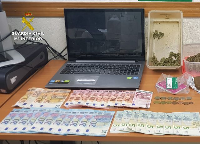 La Guardia Civil desmantela en Águilas un punto de venta de drogas al menudeo - 4, Foto 4