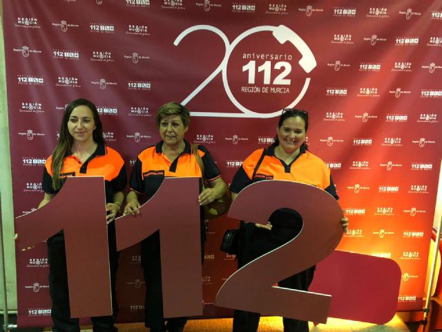 Autoridades municipales y voluntarios de Protección Civil en Totana participan en el acto del vigésimo aniversario del 112, Foto 3