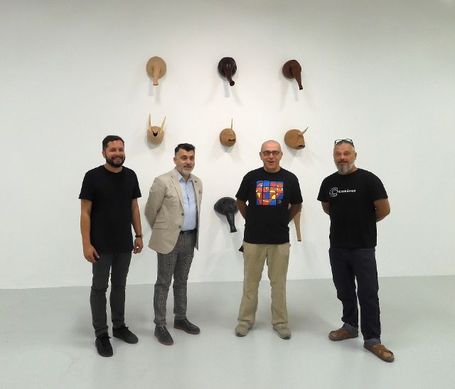 El Centro Párraga presenta la reinterpretación artística en cerámica de los trofeos de caza a cargo de Miguel Canseco y Alfonso Escudero - 2, Foto 2