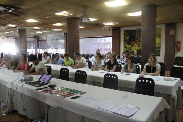 Los trabajadores de Terra Natura Murcia realizan un simulacro de incendio para actuar eficientemente en caso de emergencia - 1, Foto 1