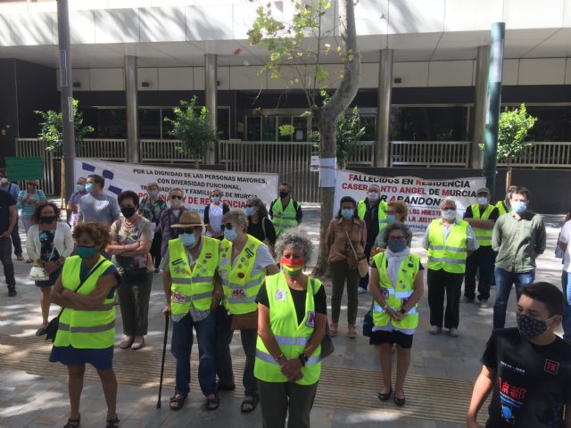 Podemos se suma a las reivindicaciones de la Marea de Residencias y exige más medios y transparencia - 1, Foto 1