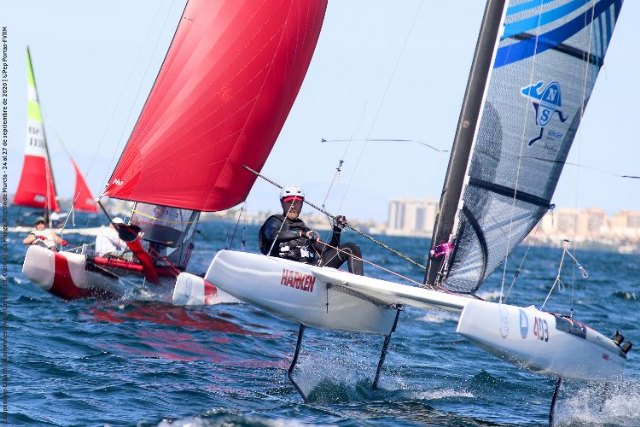 Calavia en Clase A, las duplas Both en F18 y Llabrés en Hobie Cat 16, llegan líderes a la última jornada en La Manga - 1, Foto 1