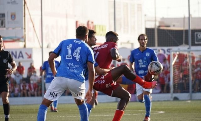 Resbalón del Real Murcia en El Pitín - 1, Foto 1