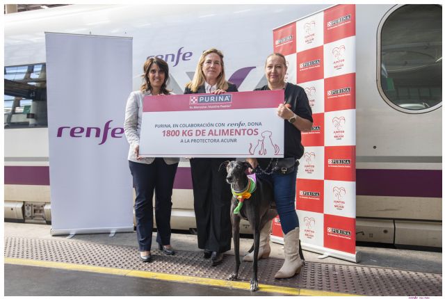 Purina y Renfe conmemoran primer aniversario del Servicio de Transporte Amigable para mascotas, donando 1800kg de alimentos a animales sin hogar - 1, Foto 1