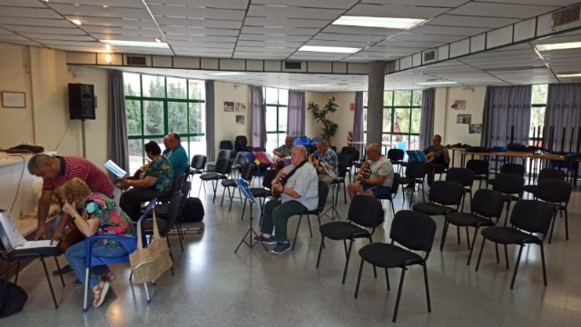 70 nuevas sillas para el Centro de Ocio de Mayores, Foto 1