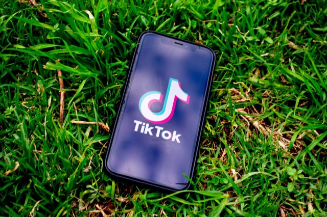 Los niños españoles, los únicos del mundo que prefieren TikTok a Youtube - 1, Foto 1